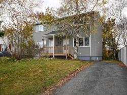36 Regent Drive  Dartmouth, NS B2Y 3L1