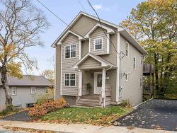 64 Rose Street  Dartmouth, NS B3A 2T9