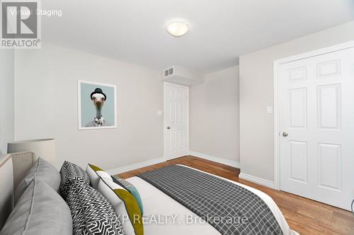 Walk-in Closet - 2007 - 55 Centre Avenue, Toronto, ON - Indoor Photo Showing Bedroom