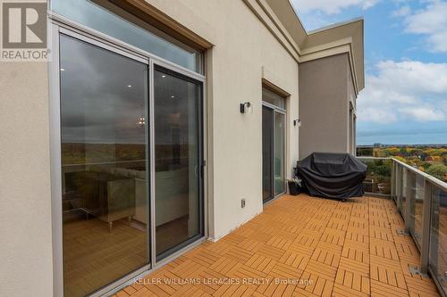 1202 - 223 Erb Street W, Waterloo, ON -  With Exterior