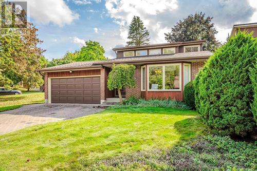 2 Pickwick Place, Guelph (Willow West/Sugarbush/West Acres), ON - Outdoor