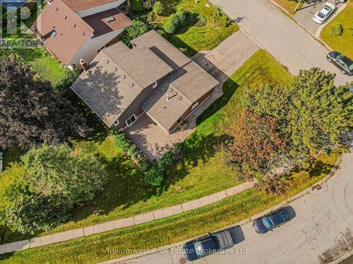 2 Pickwick Place, Guelph (Willow West/Sugarbush/West Acres), ON - Outdoor