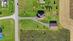 1 Acre - Landscaped/Mature Trees/Vegetable Garden - 