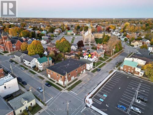 34 William Street E, Smiths Falls, ON 