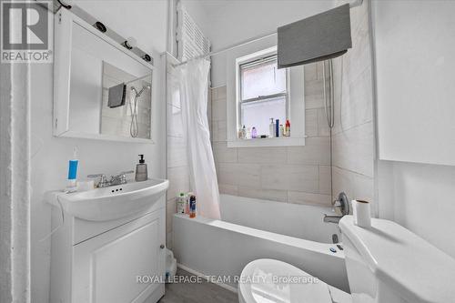 479 Cooper Street, Ottawa, ON - Indoor Photo Showing Bathroom