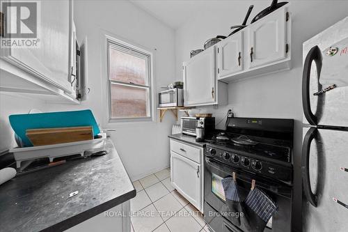 479 Cooper Street, Ottawa, ON - Indoor Photo Showing Kitchen