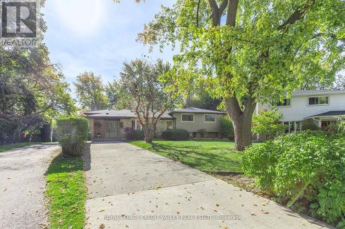 9 NORVAL CRESCENT  Brampton, ON L6W 1J1