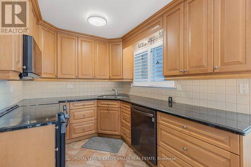 9 Norval Crescent, Brampton, ON - Indoor Photo Showing Kitchen