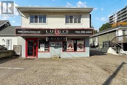 872 UPPER SHERMAN AVENUE  Hamilton, ON L8V 3N1