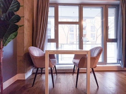 Dinette - 102-1205 Rue St-Dominique, Montréal (Ville-Marie), QC - Indoor