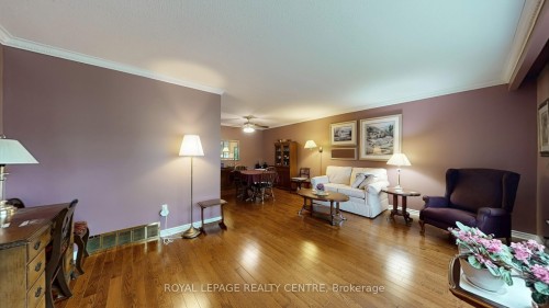 3199 Rymal Road, Mississauga, ON - Indoor Photo Showing Living Room