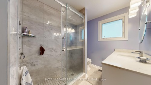 3199 Rymal Road, Mississauga, ON - Indoor Photo Showing Bathroom