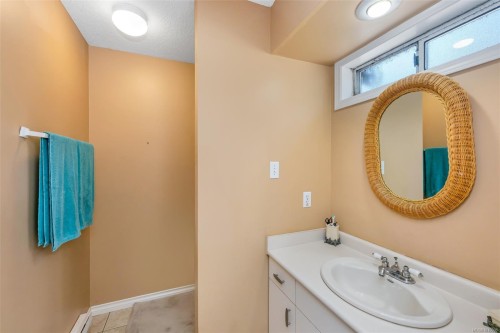 4759 Yellow Point Rd, Ladysmith, BC 