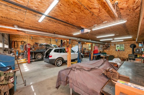 4759 Yellow Point Rd, Ladysmith, BC 