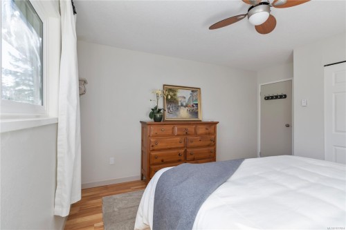 2-2034 Weiler Ave, Sidney, BC - Indoor Photo Showing Bedroom