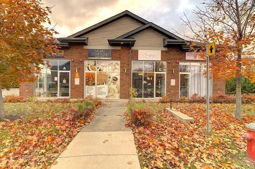 Commerce - 4305  - B Ch. Des Prairies, Brossard, QC 