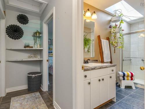 7 Lake Charles Drive, Dartmouth, NS 