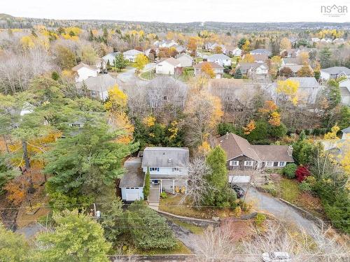 7 Lake Charles Drive, Dartmouth, NS 