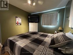 Bedroom 2 - 