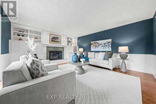 362 Pommel Gate Crescent, Waterloo, ON - Indoor Photo Showing Living Room With Fireplace