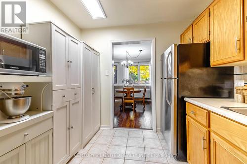 15 - 36 Champlain Crescent, Peterborough (Northcrest Ward 5), ON - Indoor Photo Showing Kitchen