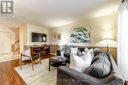 15 - 36 Champlain Crescent, Peterborough (Northcrest Ward 5), ON - Indoor Photo Showing Living Room