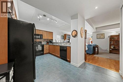 308 Watson Parkway N Unit# 315, Guelph, ON - Indoor Photo Showing Kitchen