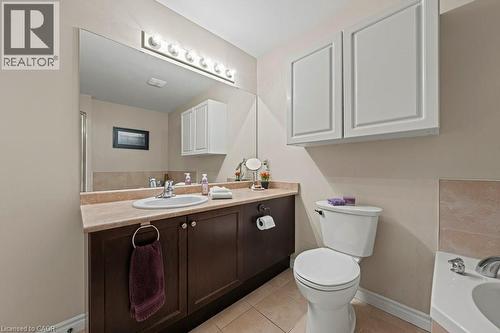 308 Watson Parkway N Unit# 315, Guelph, ON - Indoor Photo Showing Bathroom