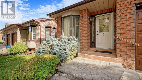 168 Green Briar Road, New Tecumseth, ON - Outdoor With Exterior