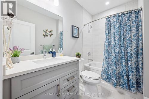 Bathroom - 612 - 1880 Gordon Street S, Guelph (Pineridge/Westminster Woods), ON - Indoor Photo Showing Bathroom