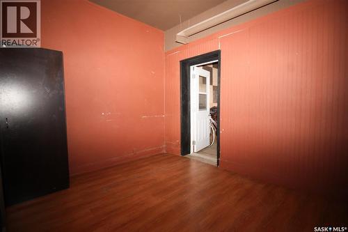 104 Maple Avenue S, Eastend, SK 