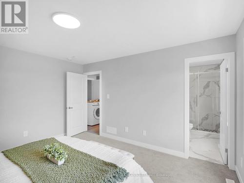 6 - 349 Southdale Road E, London South (South W), ON - Indoor Photo Showing Bedroom