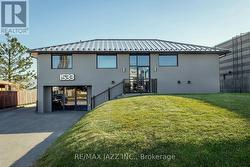 1533 DUNDAS STREET E  Whitby (Blue Grass Meadows), ON L1N 2K6