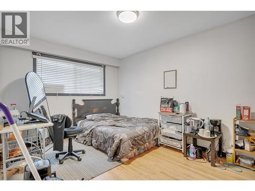 1331 Belaire Avenue, Kelowna, BC - Indoor Photo Showing Bedroom