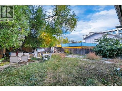 1331 Belaire Avenue, Kelowna, BC - Outdoor