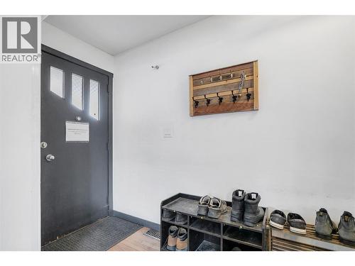 1331 Belaire Avenue, Kelowna, BC - Indoor Photo Showing Other Room
