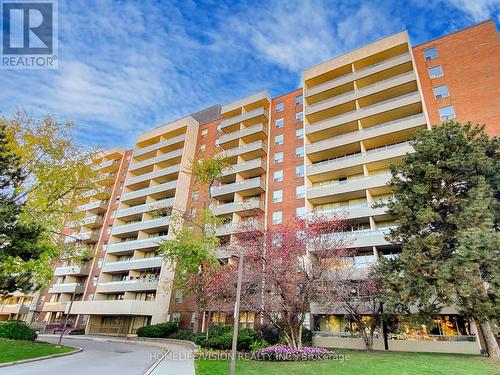 713 - 9 FOUR WINDS DRIVE  Toronto, ON M3J 2T1