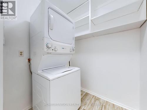 713 - 9 Four Winds Drive, Toronto, ON - Indoor Photo Showing Laundry Room