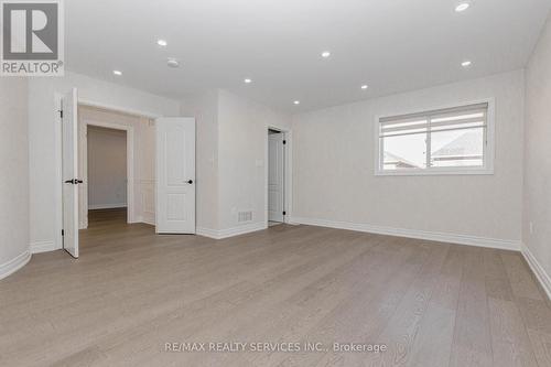 50 Amboise Crescent, Brampton, ON - Indoor Photo Showing Other Room