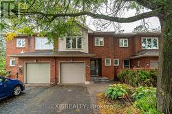 86 FURLONG CRESCENT  Ottawa, ON K2M 2H9