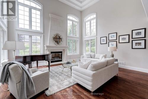 290 Shoreacres Road, Burlington, ON - Indoor Photo Showing Living Room With Fireplace