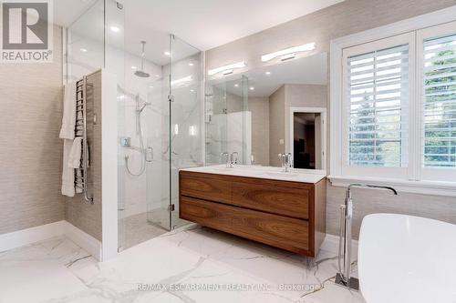 290 Shoreacres Road, Burlington, ON - Indoor Photo Showing Bathroom