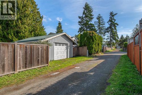 1040 17Th St, Courtenay, BC - Outdoor