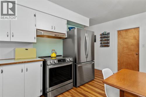 1040 17Th St, Courtenay, BC - Indoor Photo Showing Kitchen
