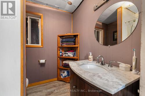 3783 Monck Road, Kawartha Lakes (Somerville), ON - Indoor Photo Showing Bathroom