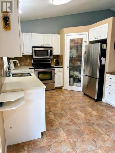 2311 Mt Baker Crescent, Cranbrook, BC - Indoor Photo Showing Kitchen
