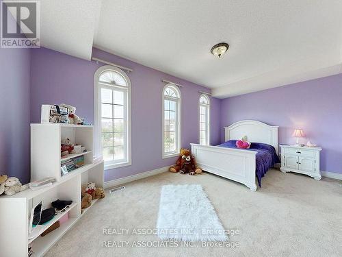 2 Lord Nelson Court, Richmond Hill, ON - Indoor Photo Showing Bedroom