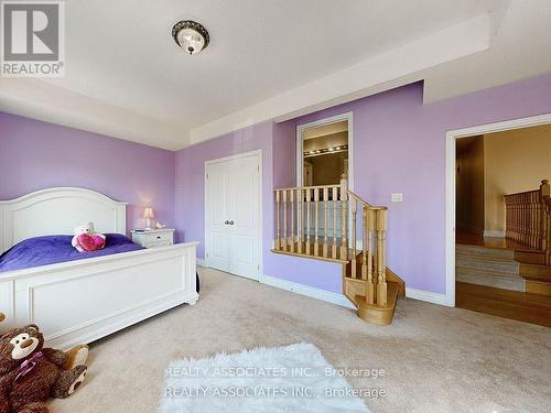 2 Lord Nelson Court, Richmond Hill, ON - Indoor Photo Showing Bedroom