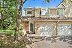 26 - 42 OAKHAVEN PRIVATE  Ottawa, ON K1K 4K1