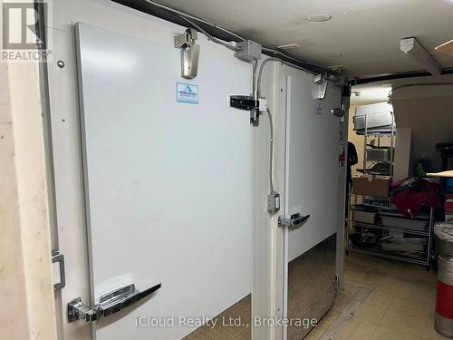 231 Lakeshore Road E, Mississauga, ON 